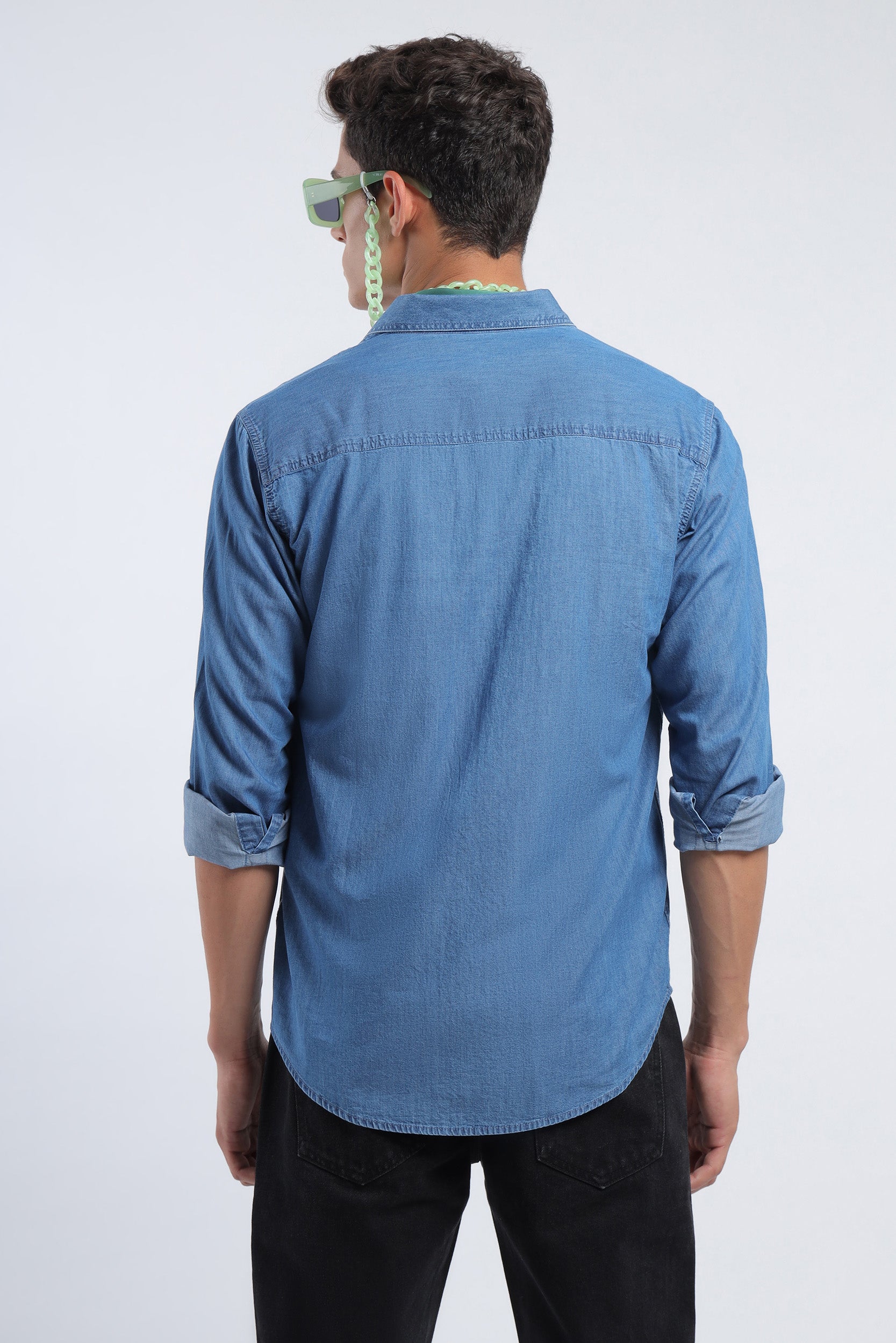 Buy The Roadster Lifestyle Co Men Blue Regular Fit Faded Casual Denim Shirt  - Shirts for Men 10398405 | Myntra